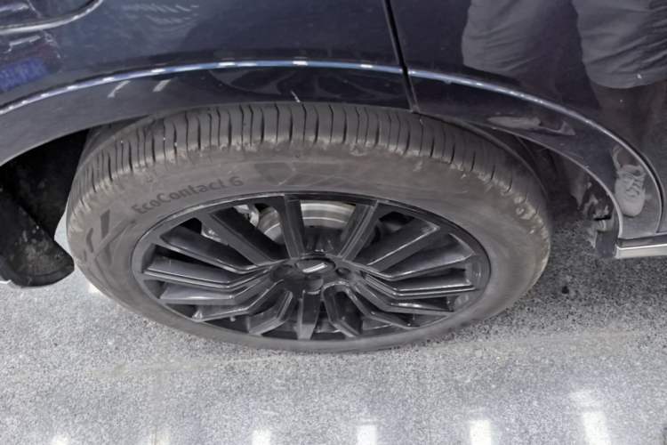 Used Wey Mocha New Energy 2024 Hi4 Four-Wheel Drive Long-Range Version Right Rear Wheel Hub