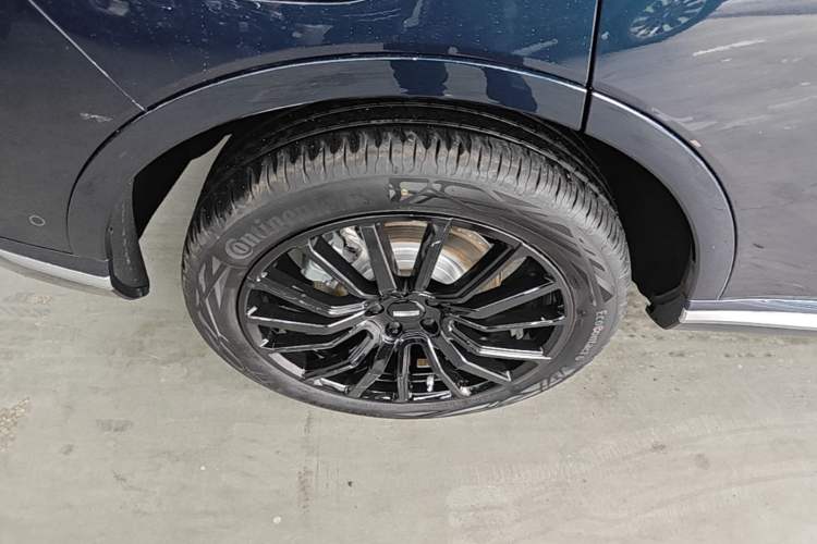 Used Wey Mocha New Energy 2024 Hi4 Four-Wheel Drive Long-Range Version Right Rear Wheel Hub