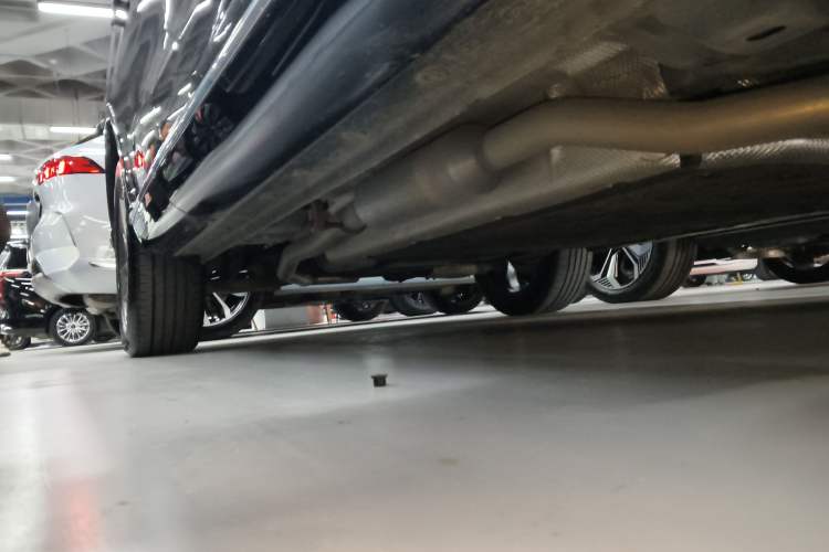 Used Wey Mocha New Energy 2024 Hi4 Four-Wheel Drive Long-Range Version Right Side Sill