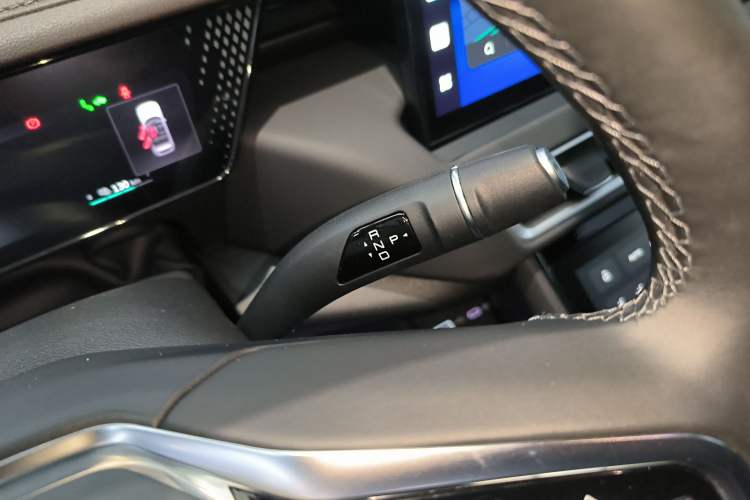 Used Wey Mocha New Energy 2024 Hi4 Four-Wheel Drive Long-Range Version Gear Lever