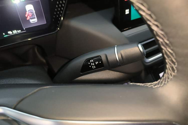 Used Wey Mocha New Energy 2024 Hi4 Four-Wheel Drive Long-Range Version Gear Lever