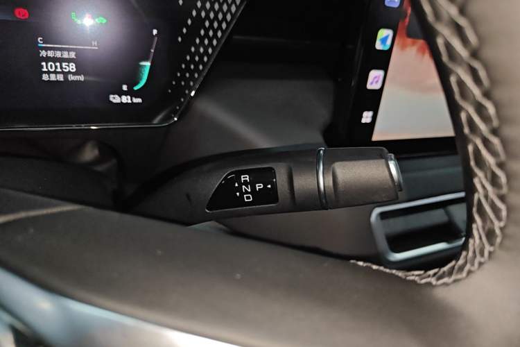 Used Wey Mocha New Energy 2024 Hi4 Four-Wheel Drive Long-Range Version Gear Lever