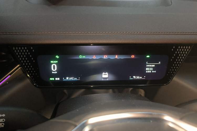 Used Wey Mocha New Energy 2024 Hi4 Four-Wheel Drive Long-Range Version Instrument Cluster