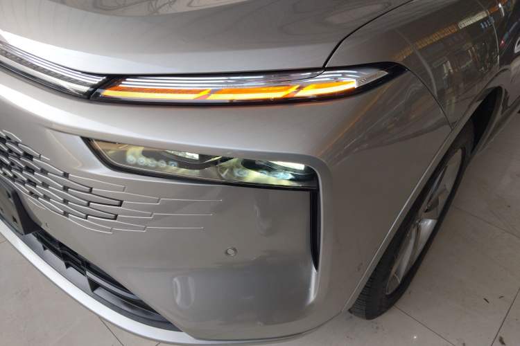 Used Wey Mocha New Energy 2024 Hi4 Four-Wheel Drive Long-Range Version Left Front Headlight