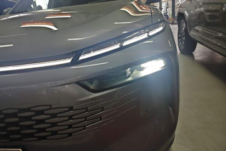 Used Wey Mocha New Energy 2024 Hi4 Four-Wheel Drive Long-Range Version Left Front Headlight
