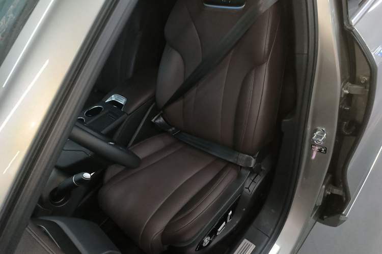Used Wey Mocha New Energy 2024 Hi4 Four-Wheel Drive Long-Range Version Left Front Seat