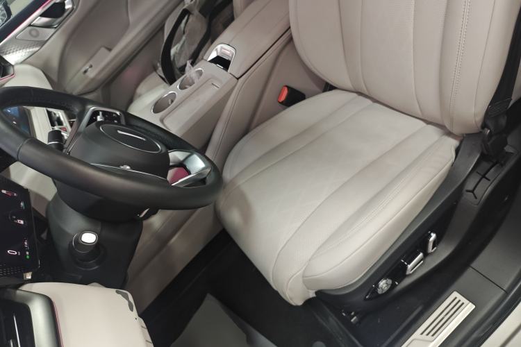 Used Wey Mocha New Energy 2024 Hi4 Four-Wheel Drive Long-Range Version Left Front Seat