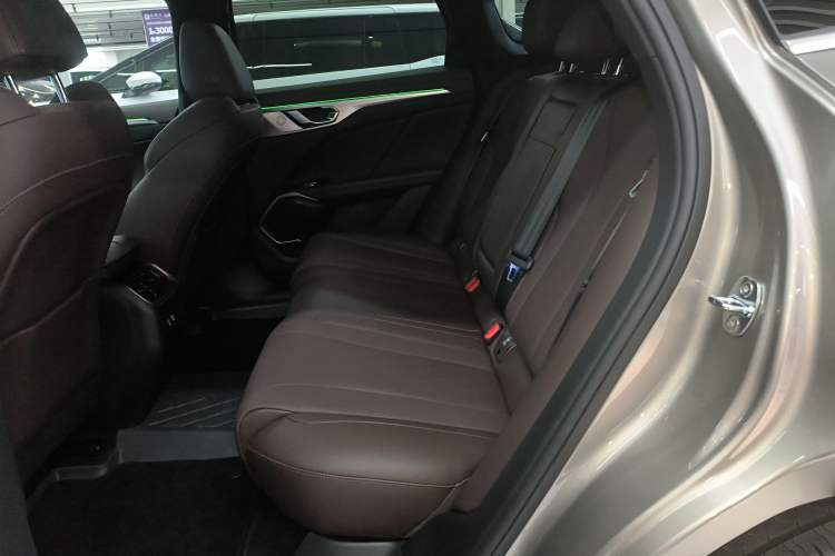 Used Wey Mocha New Energy 2024 Hi4 Four-Wheel Drive Long-Range Version Left Rear Seat