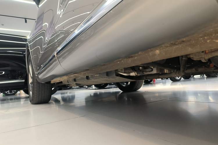 Used Wey Mocha New Energy 2024 Hi4 Four-Wheel Drive Long-Range Version Left Side Sill