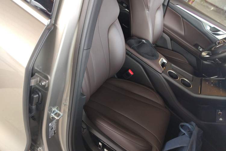 Used Wey Mocha New Energy 2024 Hi4 Four-Wheel Drive Long-Range Version Right Front Seat