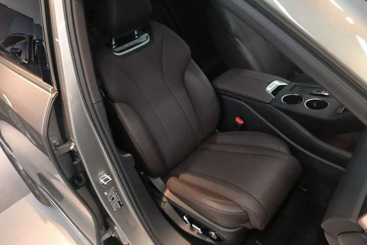 Used Wey Mocha New Energy 2024 Hi4 Four-Wheel Drive Long-Range Version Right Front Seat