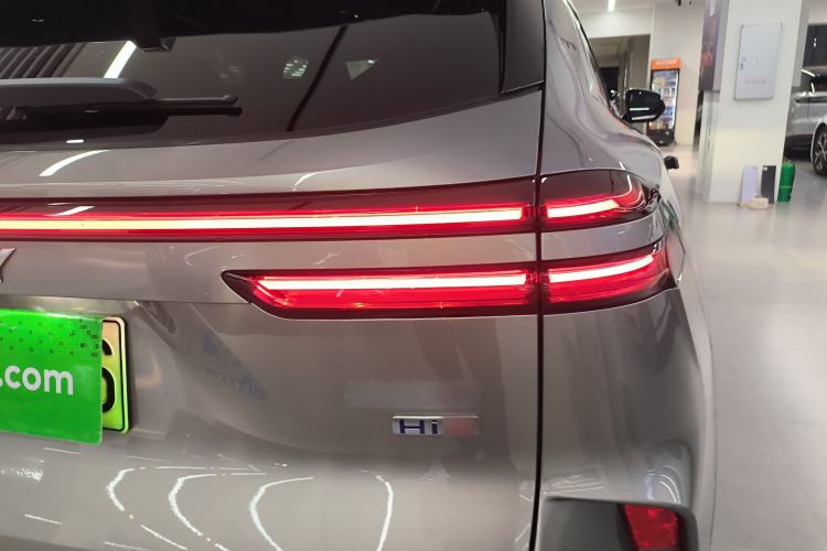 Used Wey Mocha New Energy 2024 Hi4 Four-Wheel Drive Long-Range Version Right Rear Taillight
