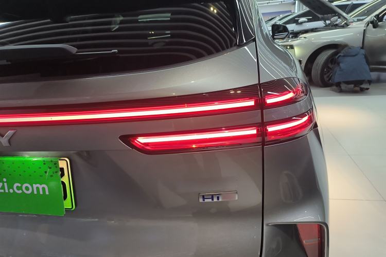 Used Wey Mocha New Energy 2024 Hi4 Four-Wheel Drive Long-Range Version Right Rear Taillight