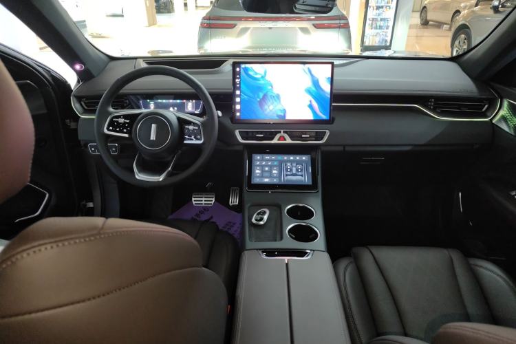 Used Wey Mocha New Energy 2024 Hi4 Four-Wheel Drive Long-Range Version Center Console