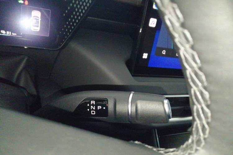 Used Wey Mocha New Energy 2024 Hi4 Four-Wheel Drive Long-Range Version Gear Lever