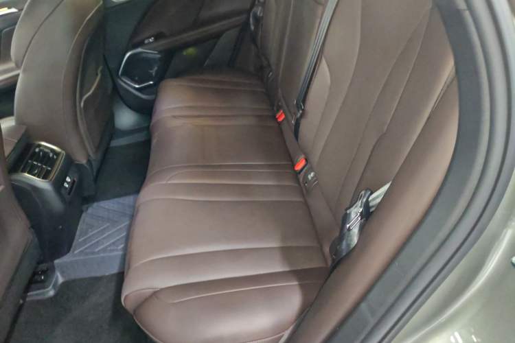 Used Wey Mocha New Energy 2024 Hi4 Four-Wheel Drive Long-Range Version Interior 4