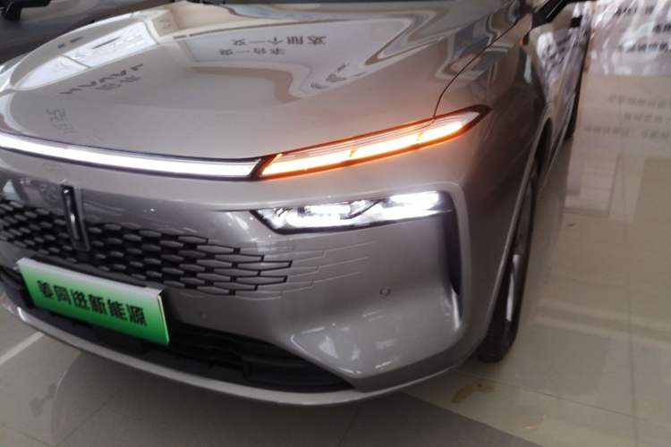 Used Wey Mocha New Energy 2024 Hi4 Four-Wheel Drive Long-Range Version Left Front Headlight