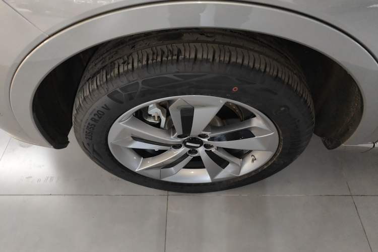 Used Wey Mocha New Energy 2024 Hi4 Four-Wheel Drive Long-Range Version Left Front Wheel Hub