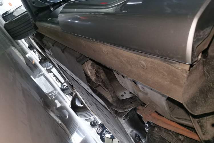 Used Wey Mocha New Energy 2024 Hi4 Four-Wheel Drive Long-Range Version Left Side Sill