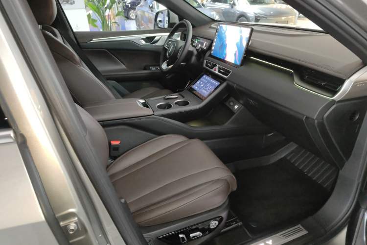 Used Wey Mocha New Energy 2024 Hi4 Four-Wheel Drive Long-Range Version Right Front Seat