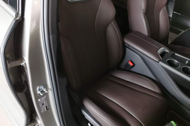 Used Wey Mocha New Energy 2024 Hi4 Four-Wheel Drive Long-Range Version Right Front Seat