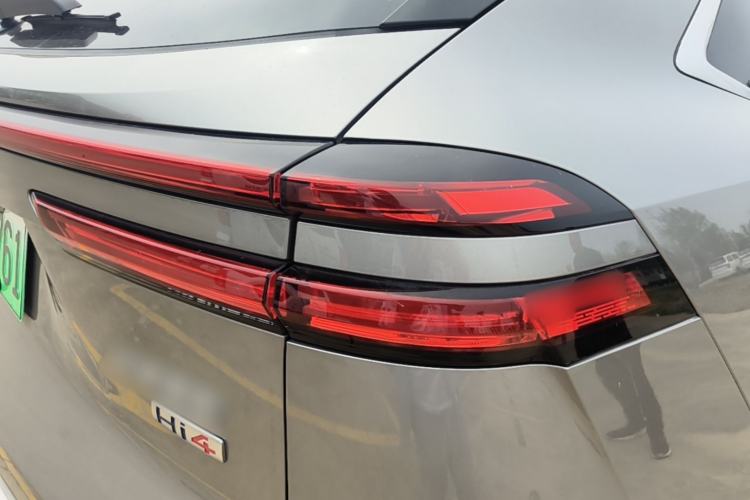 Used Wey Mocha New Energy 2024 Hi4 Four-Wheel Drive Long-Range Version Right Rear Taillight