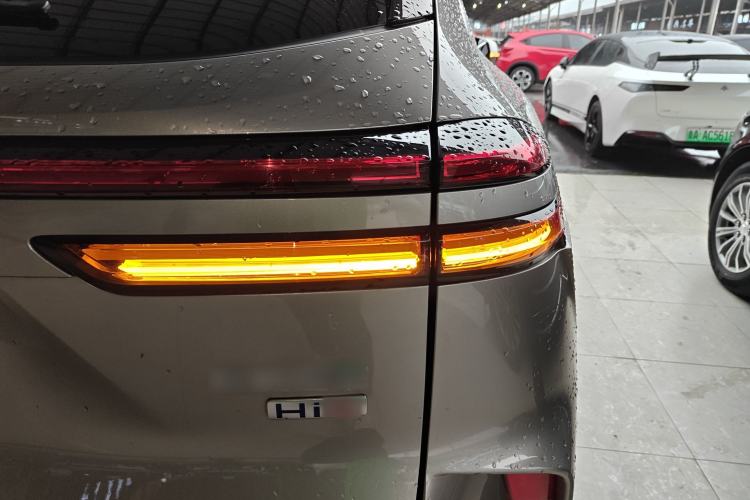 Used Wey Mocha New Energy 2024 Hi4 Four-Wheel Drive Long-Range Version Right Rear Taillight