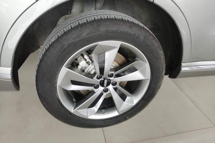 Used Wey Mocha New Energy 2024 Hi4 Four-Wheel Drive Long-Range Version Right Rear Wheel Hub
