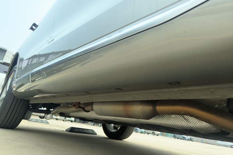 Used Wey Mocha New Energy 2024 Hi4 Four-Wheel Drive Long-Range Version Right Side Sill