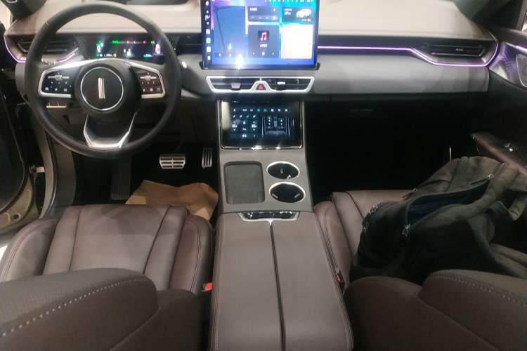 Used Wey Mocha New Energy 2024 Hi4 Four-Wheel Drive Long-Range Version Audio And AC Panel