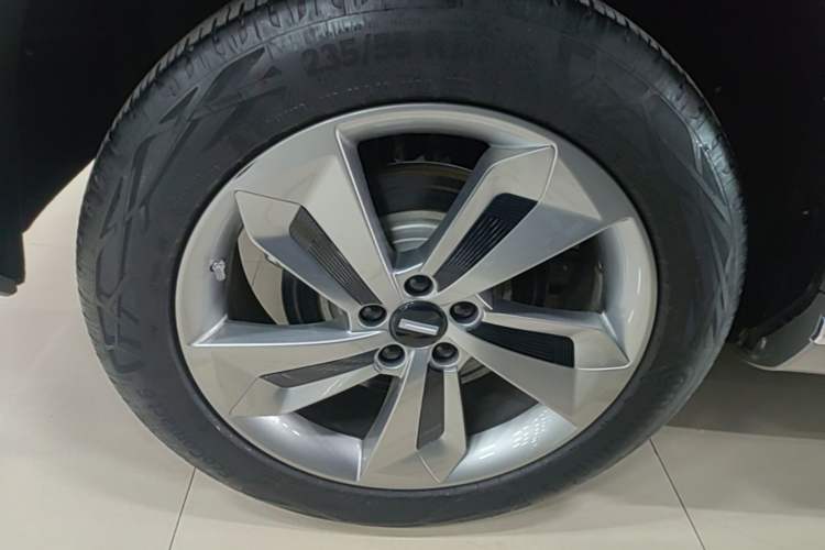 Used Wey Mocha New Energy 2024 Hi4 Four-Wheel Drive Long-Range Version Exterior 5