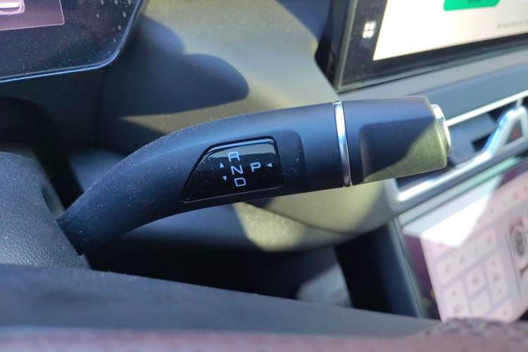 Used Wey Mocha New Energy 2024 Hi4 Four-Wheel Drive Long-Range Version Gear Lever