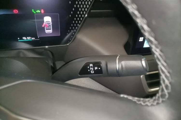 Used Wey Mocha New Energy 2024 Hi4 Four-Wheel Drive Long-Range Version Gear Lever