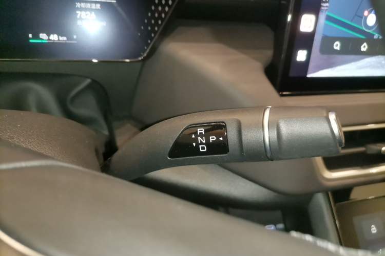 Used Wey Mocha New Energy 2024 Hi4 Four-Wheel Drive Long-Range Version Gear Lever