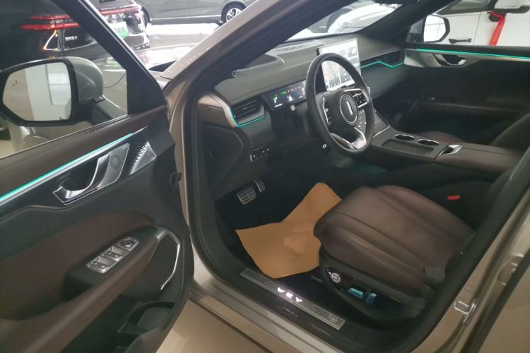 Used Wey Mocha New Energy 2024 Hi4 Four-Wheel Drive Long-Range Version Interior 3