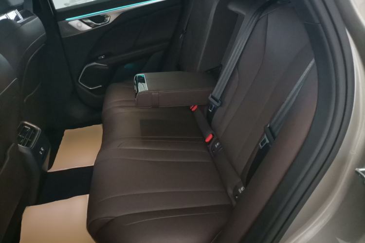 Used Wey Mocha New Energy 2024 Hi4 Four-Wheel Drive Long-Range Version Interior 4