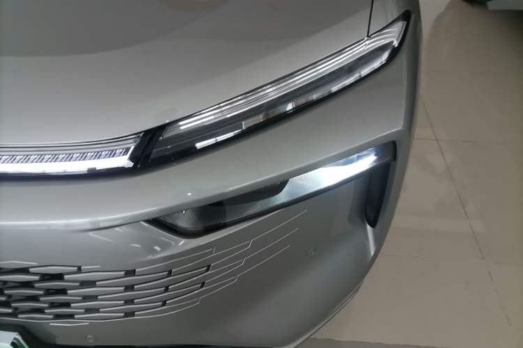 Used Wey Mocha New Energy 2024 Hi4 Four-Wheel Drive Long-Range Version Left Front Headlight
