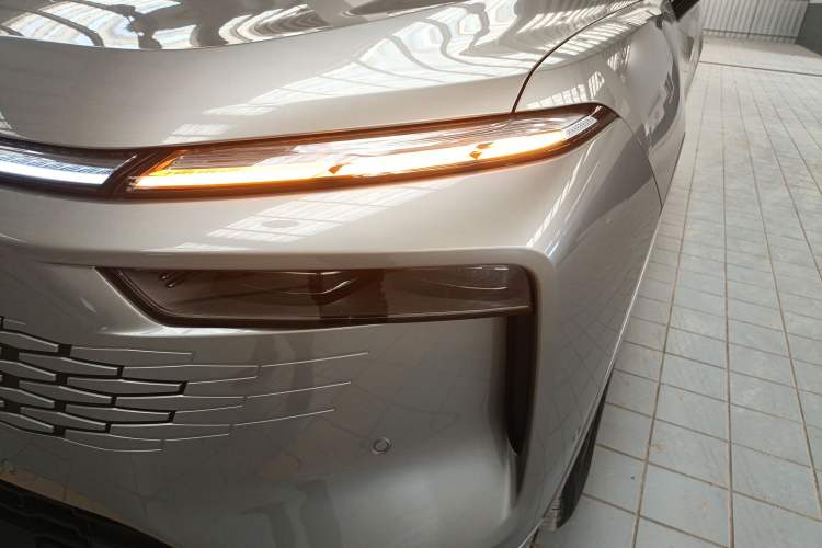 Used Wey Mocha New Energy 2024 Hi4 Four-Wheel Drive Long-Range Version Left Front Headlight