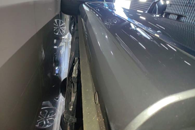 Used Wey Mocha New Energy 2024 Hi4 Four-Wheel Drive Long-Range Version Left Side Sill