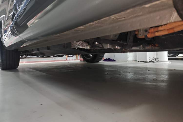 Used Wey Mocha New Energy 2024 Hi4 Four-Wheel Drive Long-Range Version Left Side Sill