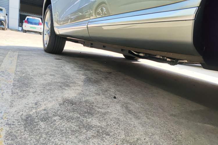 Used Wey Mocha New Energy 2024 Hi4 Four-Wheel Drive Long-Range Version Left Side Sill