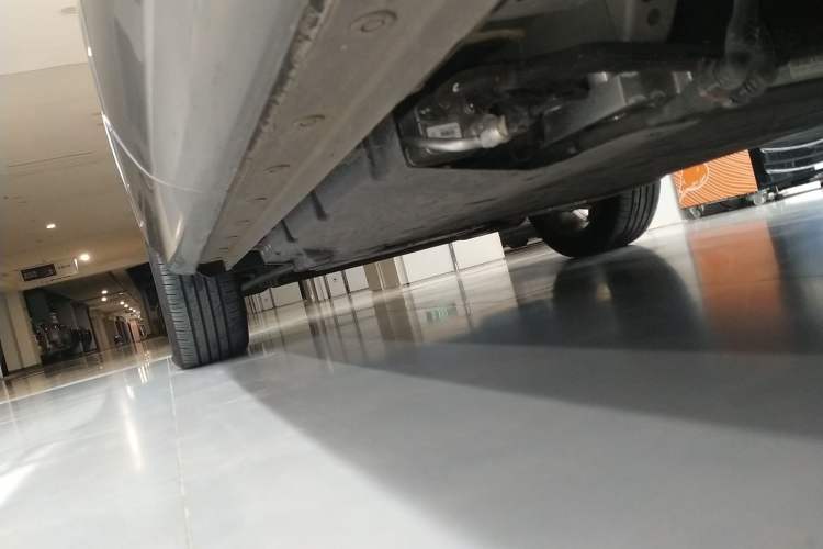 Used Wey Mocha New Energy 2024 Hi4 Four-Wheel Drive Long-Range Version Left Side Sill