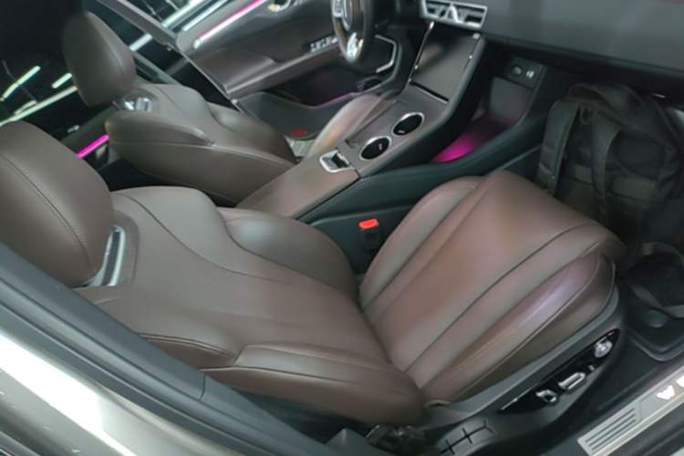 Used Wey Mocha New Energy 2024 Hi4 Four-Wheel Drive Long-Range Version Right Front Seat