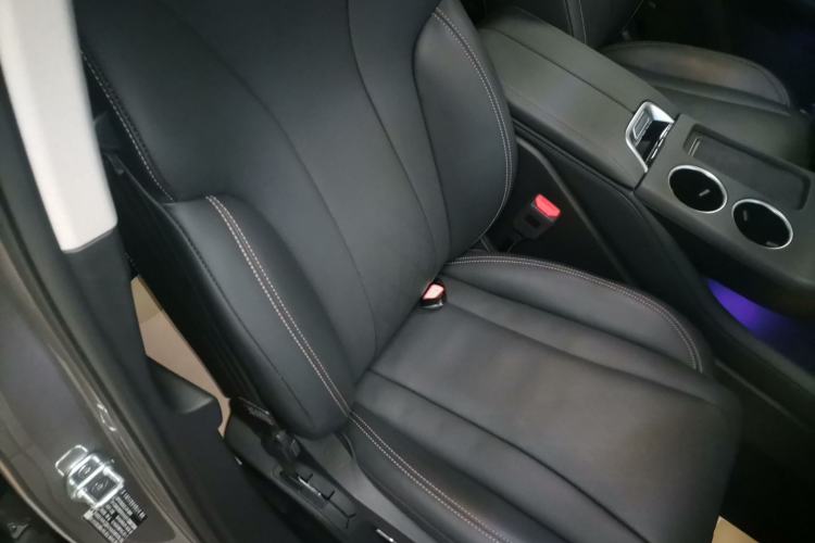 Used Wey Mocha New Energy 2024 Hi4 Four-Wheel Drive Long-Range Version Right Front Seat