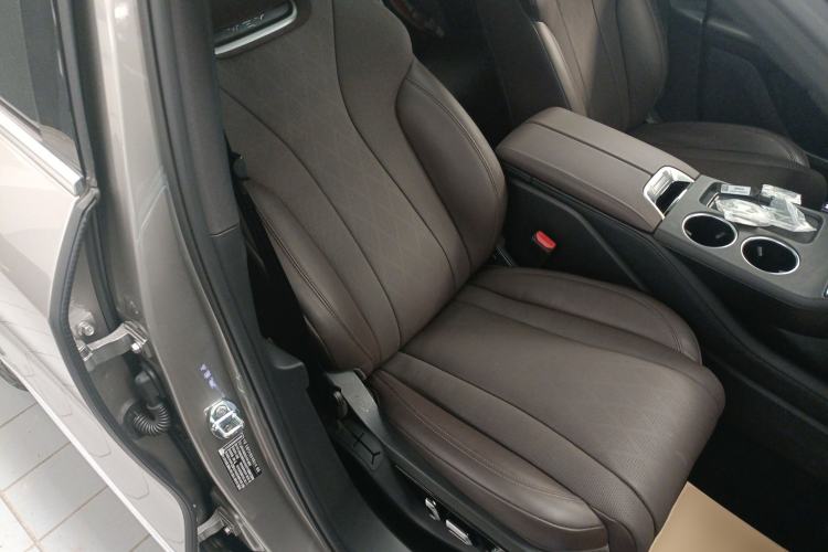 Used Wey Mocha New Energy 2024 Hi4 Four-Wheel Drive Long-Range Version Right Front Seat