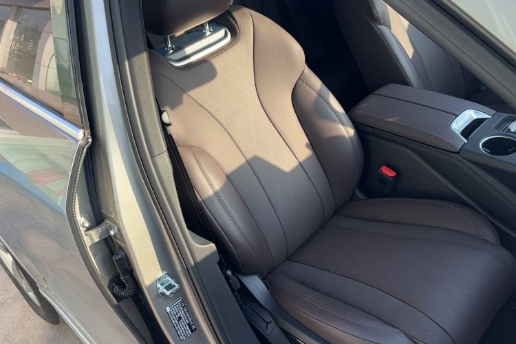 Used Wey Mocha New Energy 2024 Hi4 Four-Wheel Drive Long-Range Version Right Front Seat