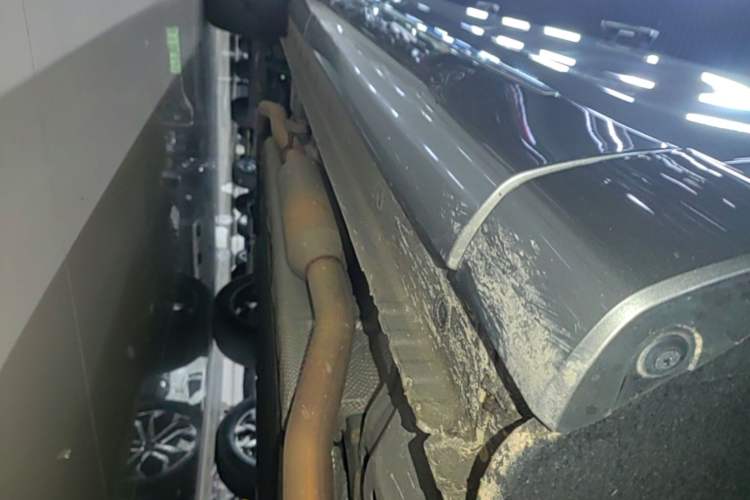 Used Wey Mocha New Energy 2024 Hi4 Four-Wheel Drive Long-Range Version Right Side Sill