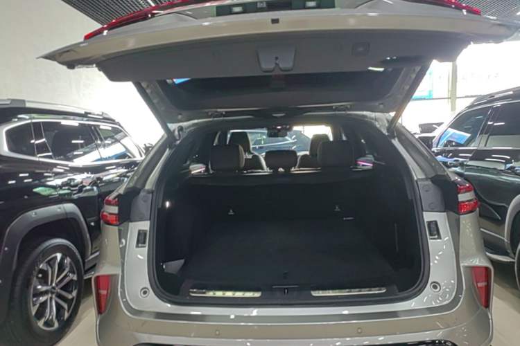 Used Wey Mocha New Energy 2024 Hi4 Four-Wheel Drive Long-Range Version Trunk