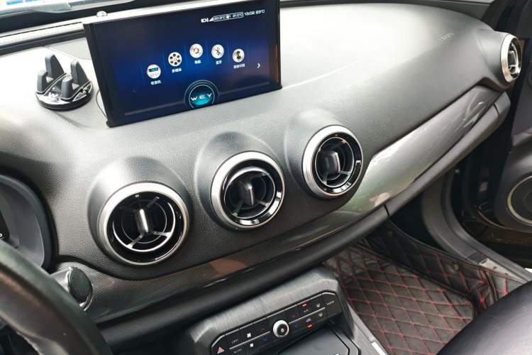 Used Wey P8 2018 2.0T Flagship Model Audio And AC Panel