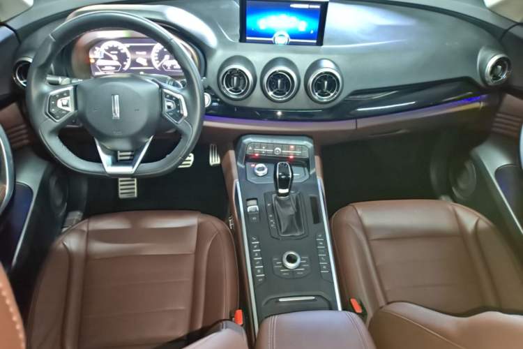 Used Wey P8 2018 2.0T Flagship Model Center Console